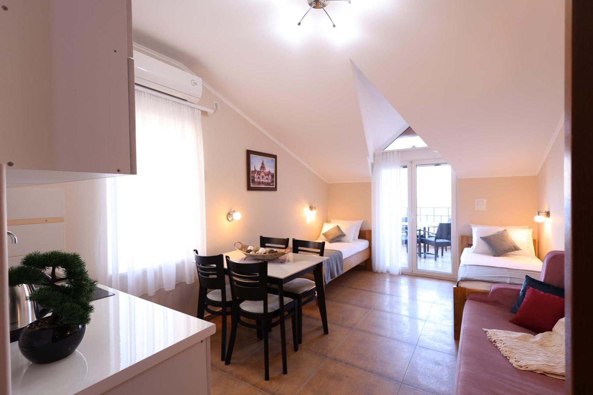 Bellezza Resort & Spa Котор Стая снимка