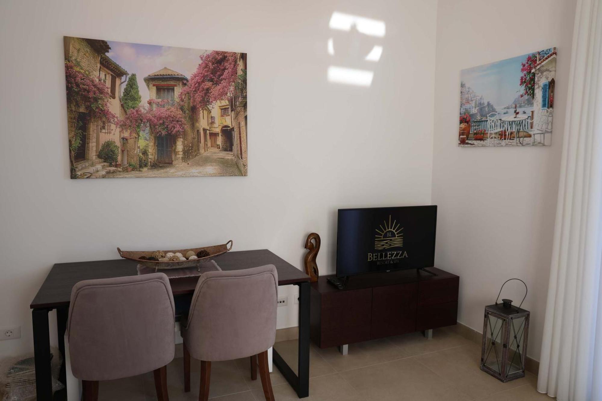 Bellezza Resort & Spa Котор Стая снимка