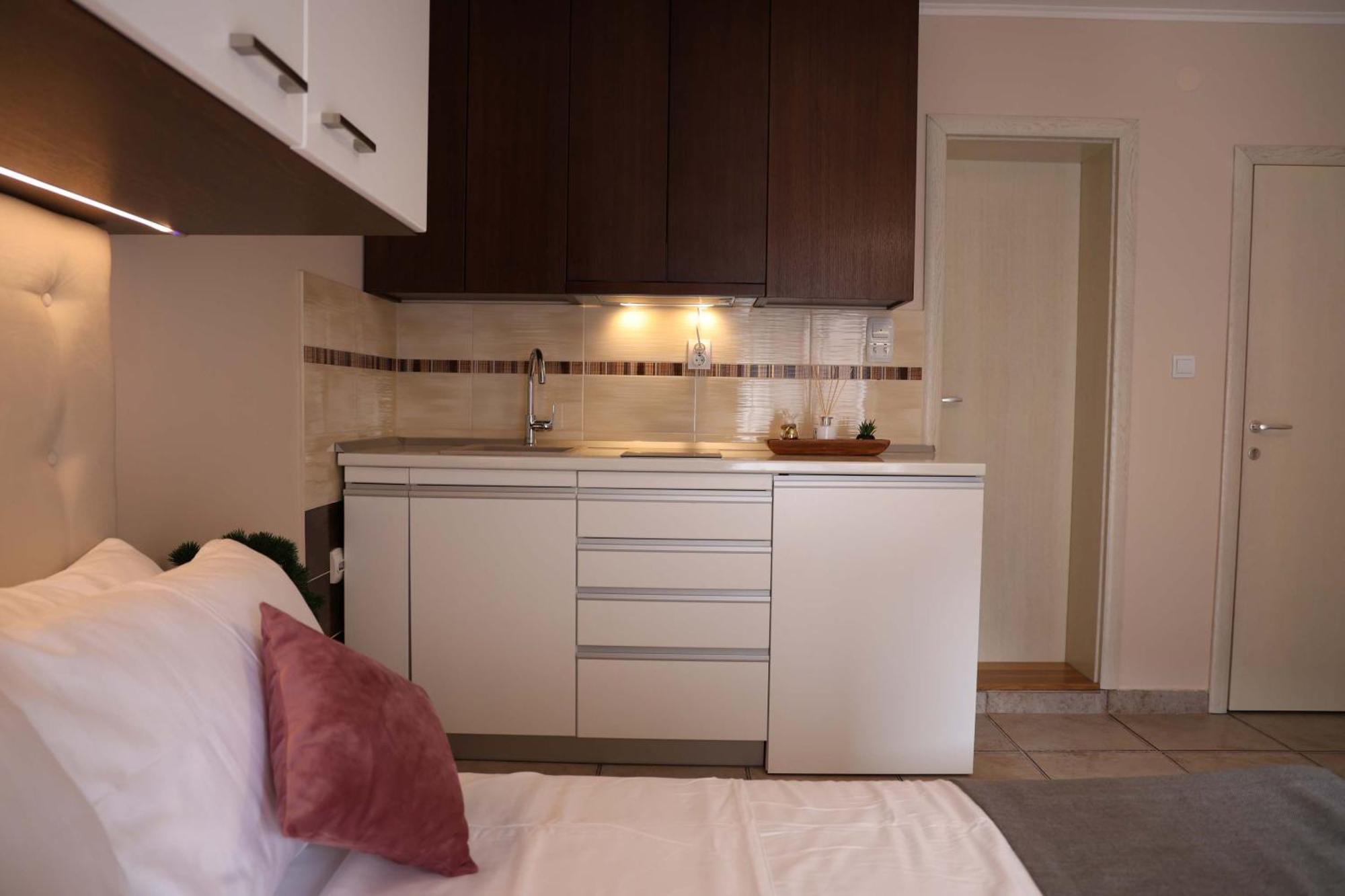 Bellezza Resort & Spa Котор Стая снимка